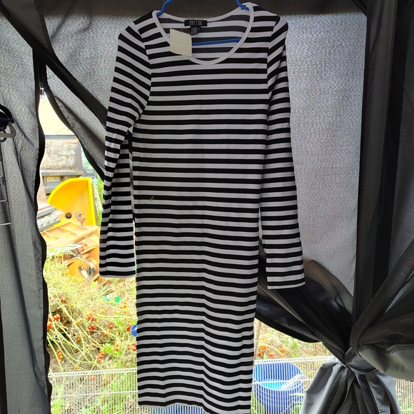 Ashly E Sage Dresses & Skirts - Ashly & Sage Striped Long Sleeve Top